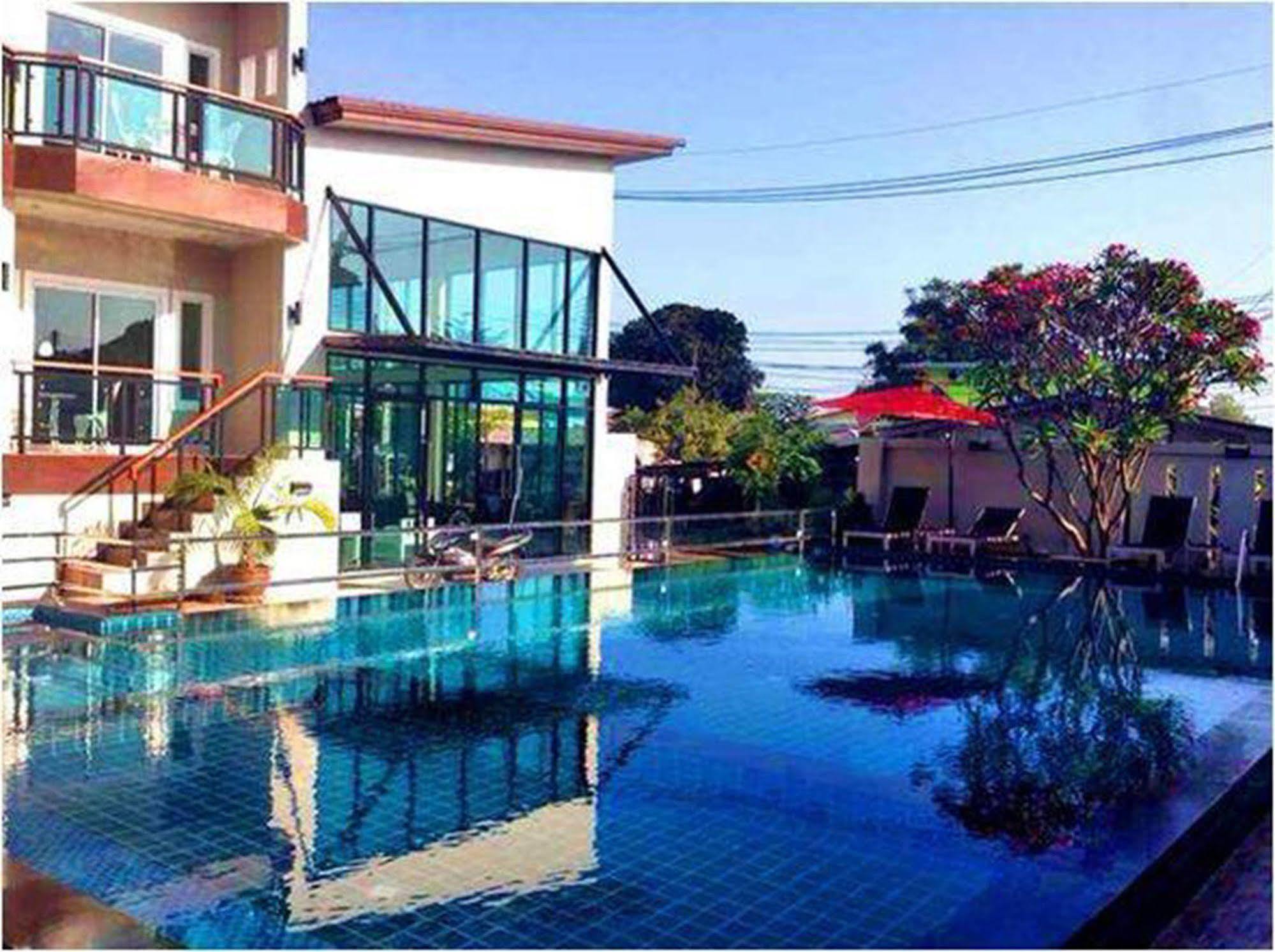 Bee Orchid Pool Villa Паттайя Экстерьер фото